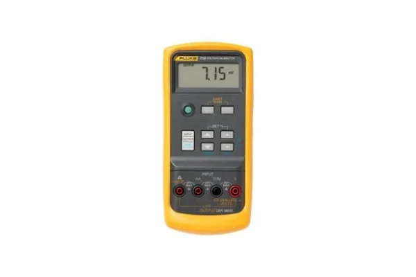 کالیبراتور ولتاژ و جریان فلوک Fluke 715