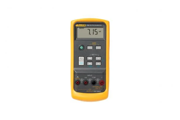 کالیبراتور ولتاژ و جریان فلوک Fluke 715